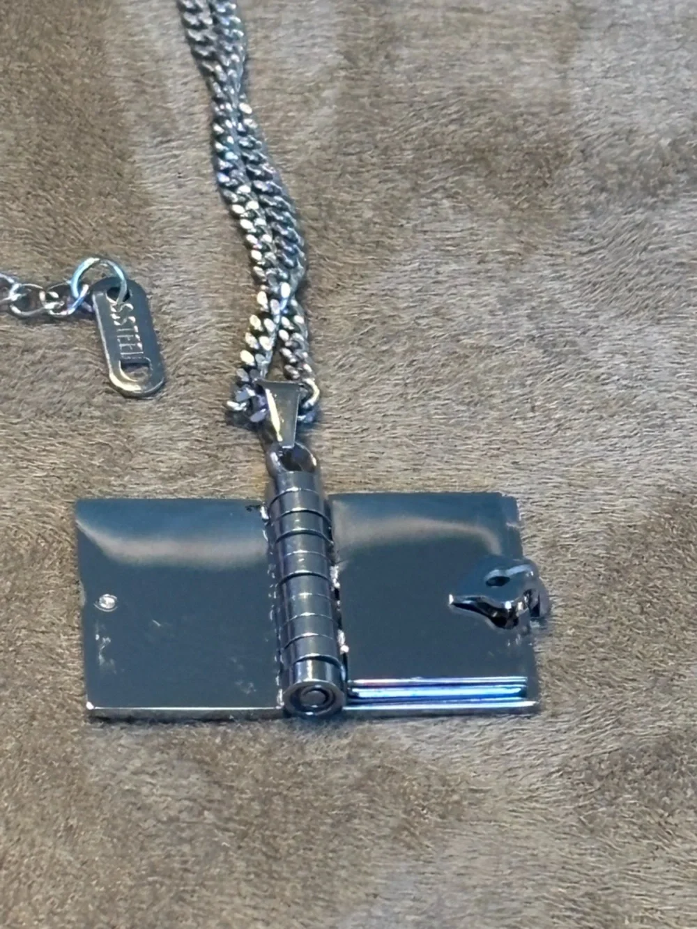 Inspirational Necklace + Mini Book “FOR ALL THOSE WHO FOUND THEMSELVES IN BOOKS” - Picture 2 of 16